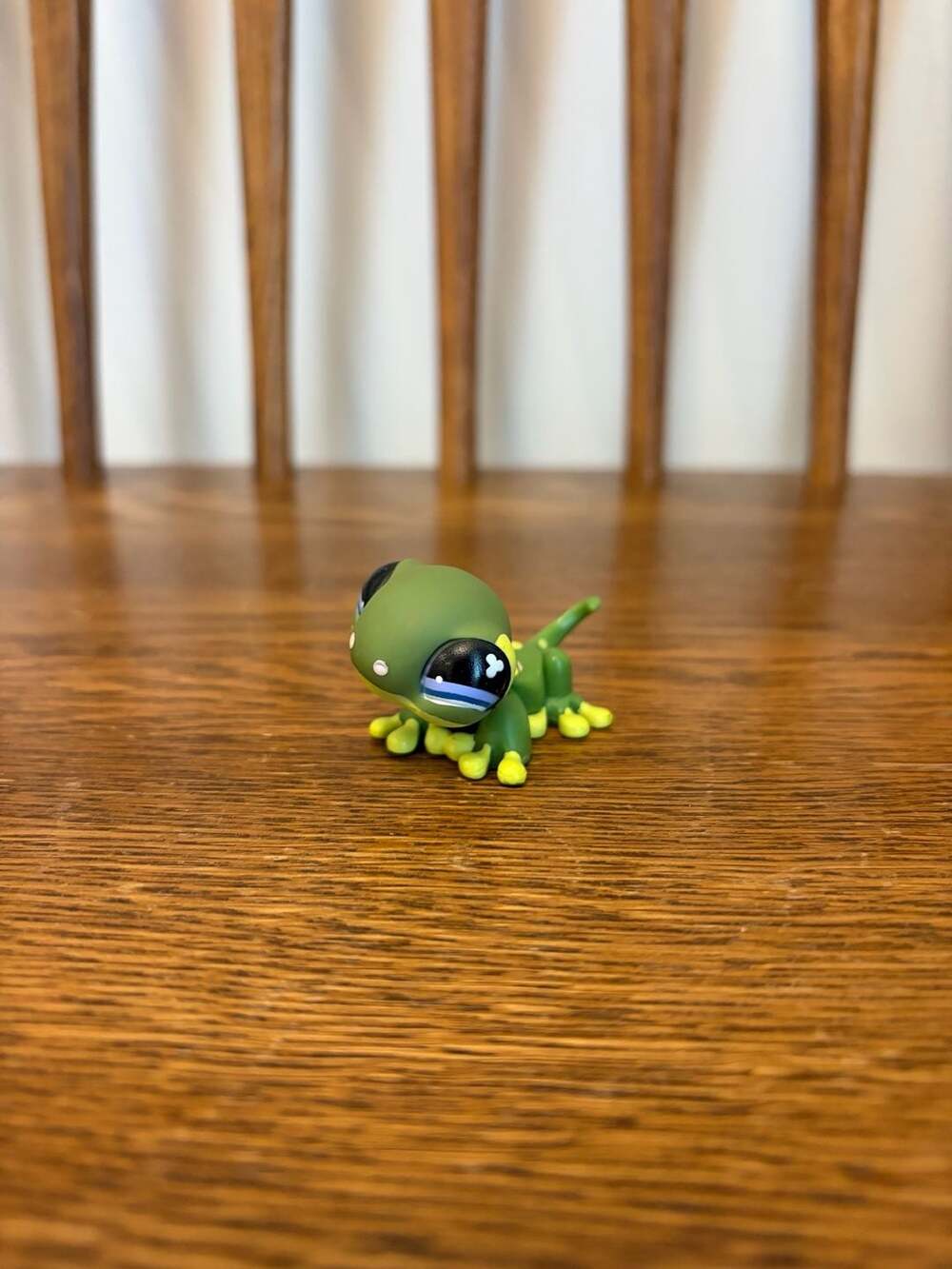 Littlest Pet Shop Gecko Lizard Figure Green Yellow Eyes 2003 Hasbro